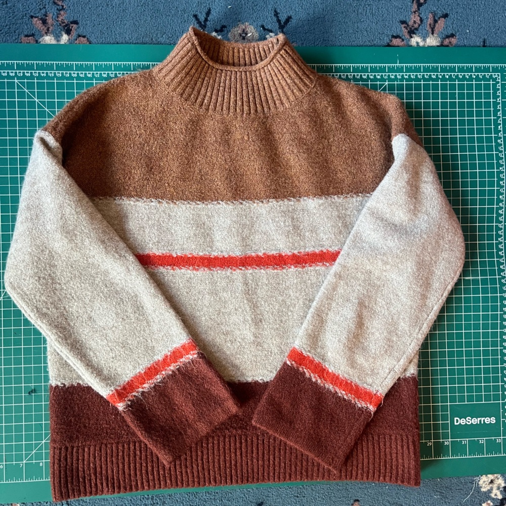 Colour block mock neck fuzzy sweater